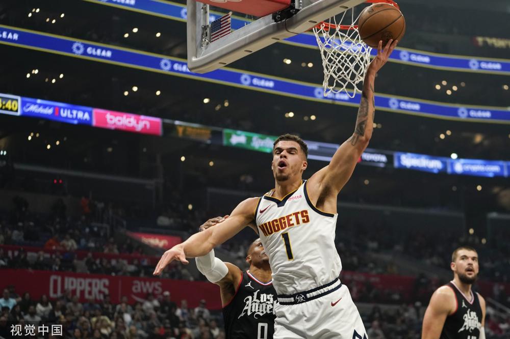 王曼昱在国 王曼昱在国