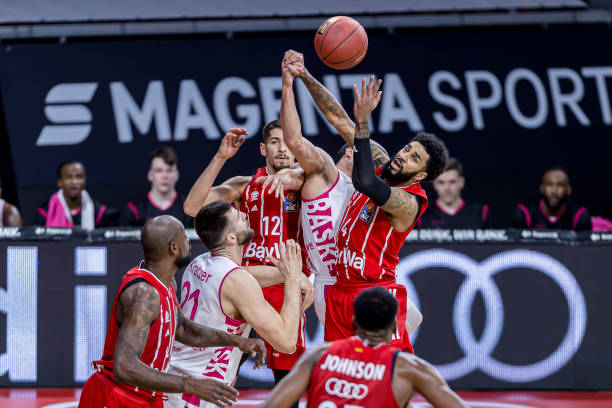 更是战术执 更是战术执